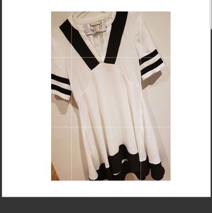 Super cute dress. Perfect for happy hour or dinner